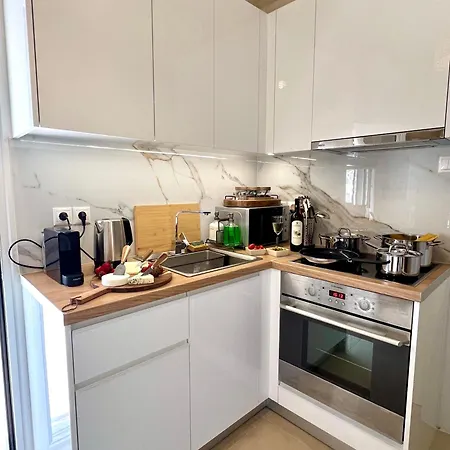 Ak Fine - Penthouse With Big Terrace And View - 2 Min From Metro * Athens