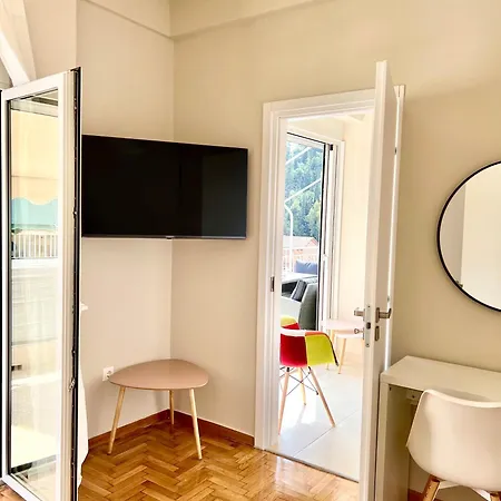 Apartment Ak Fine - Penthouse With Big Terrace And View - 2 Min From Metro Athens